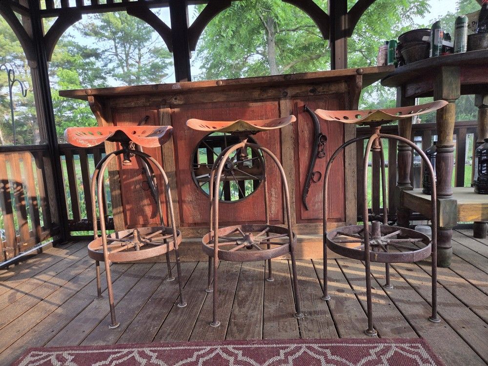 3 Metal Bar Stools