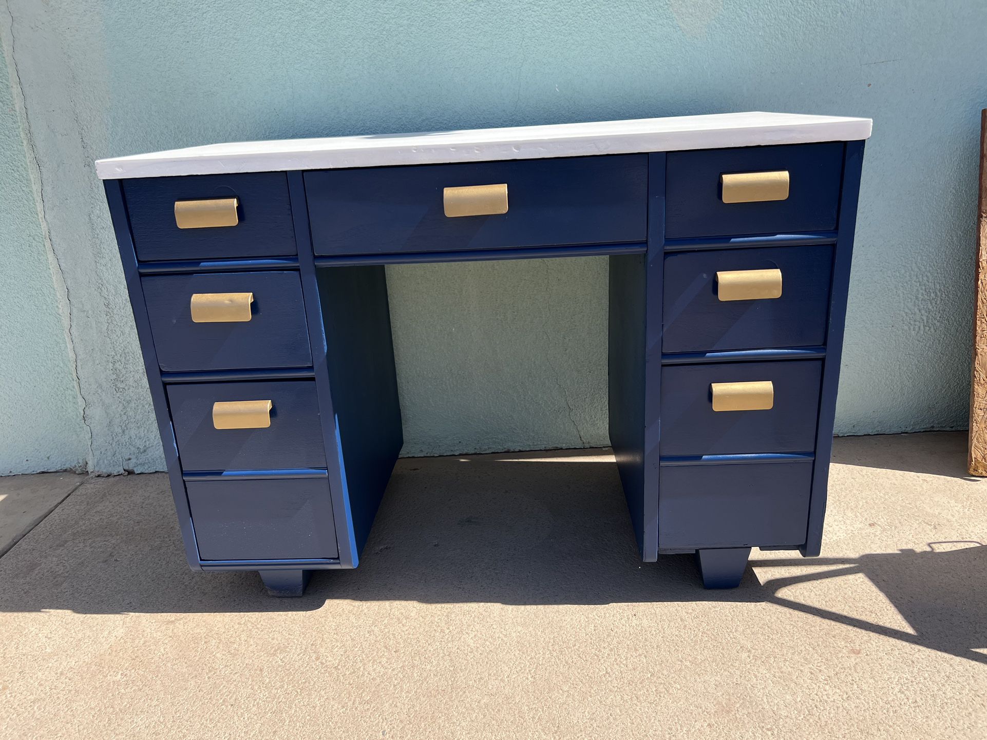 Adorable Refurbished White Top With Blue Desk And Good Handles