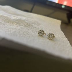 10K Yellow Gold 1/2 Carat Diamond Cluster Earrings 