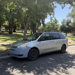 2005 Toyota Sienna