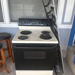 seats, Stove, Refrigerator 