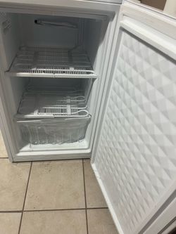 Deep freezer