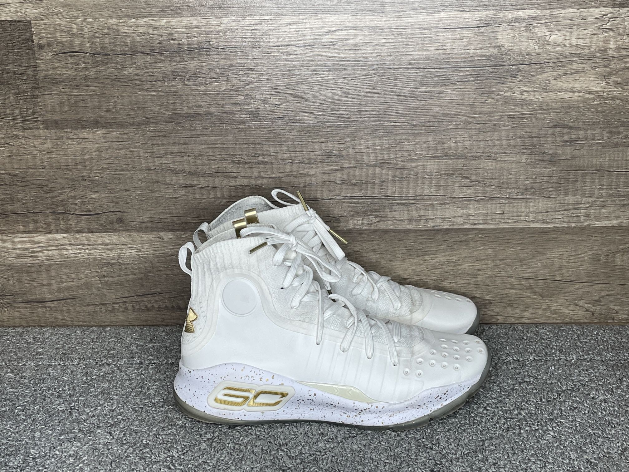 Under Armour GS Curry 4 SIZE 6.5Y Basketball Shoe White Gold 1295995-108 No Box