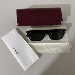 Gucci sunglasses NEW!!!!!!