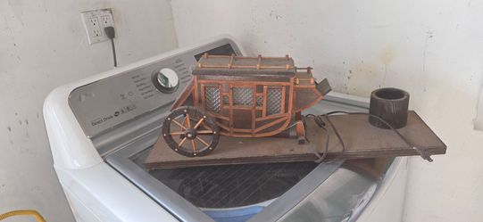 Old stagecoach lamp 20 in long 10 bucks