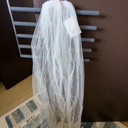 Wedding Vail Comb With Crystal Beading Along Edge NWT