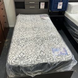 Twin Size Platform Bed With Headboard And Under Drawers 