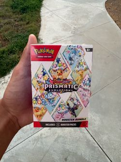 Pokémon Scarlet & Violet Prismatic Evolutions Booster Bundle