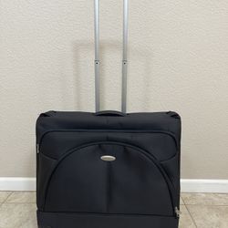 Samsonite Spinner Garment Suitcase 