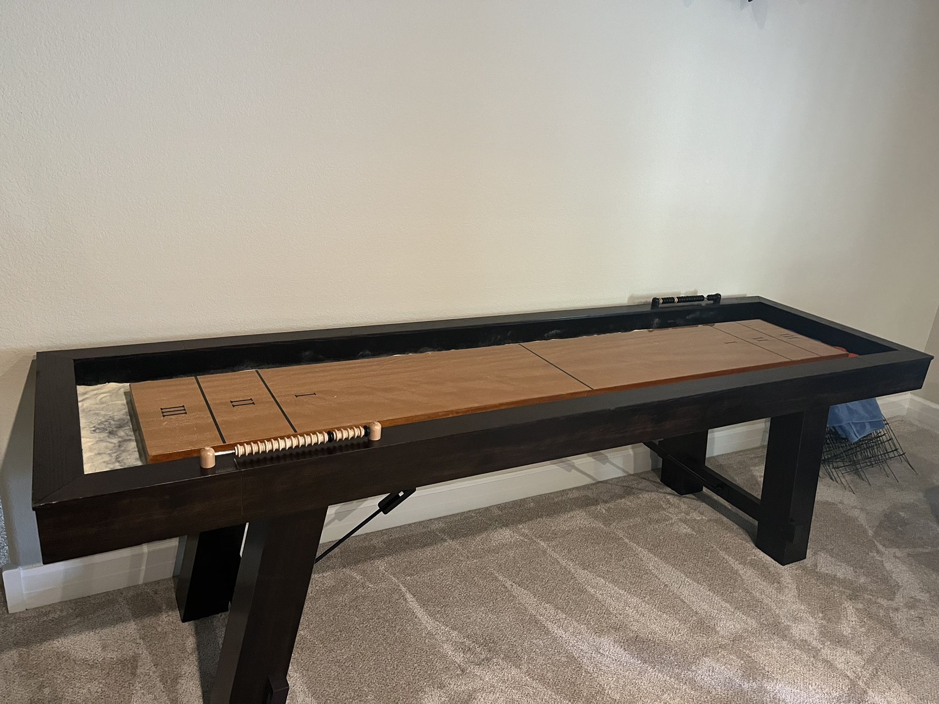 Shuffleboard 9’. Excellent Condition