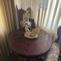 Selling Everything In The Pictures
