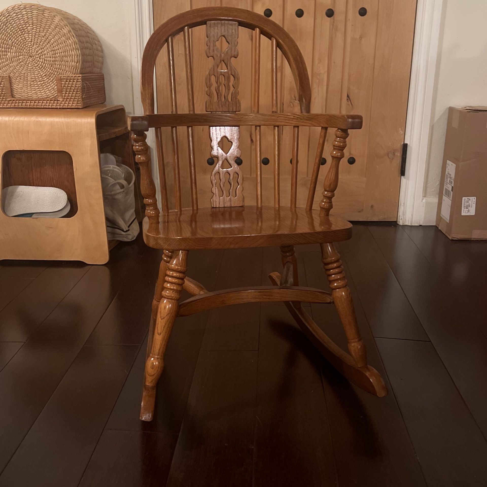 Childrens solid oak Rocking chair - Very Sturdy