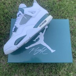 Jordan 4 