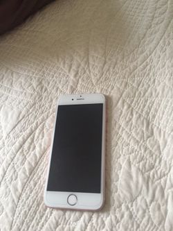 16gb Rose gold iPhone 6S $650
