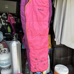 Girls Kelty Mummy sleeping Bag $25