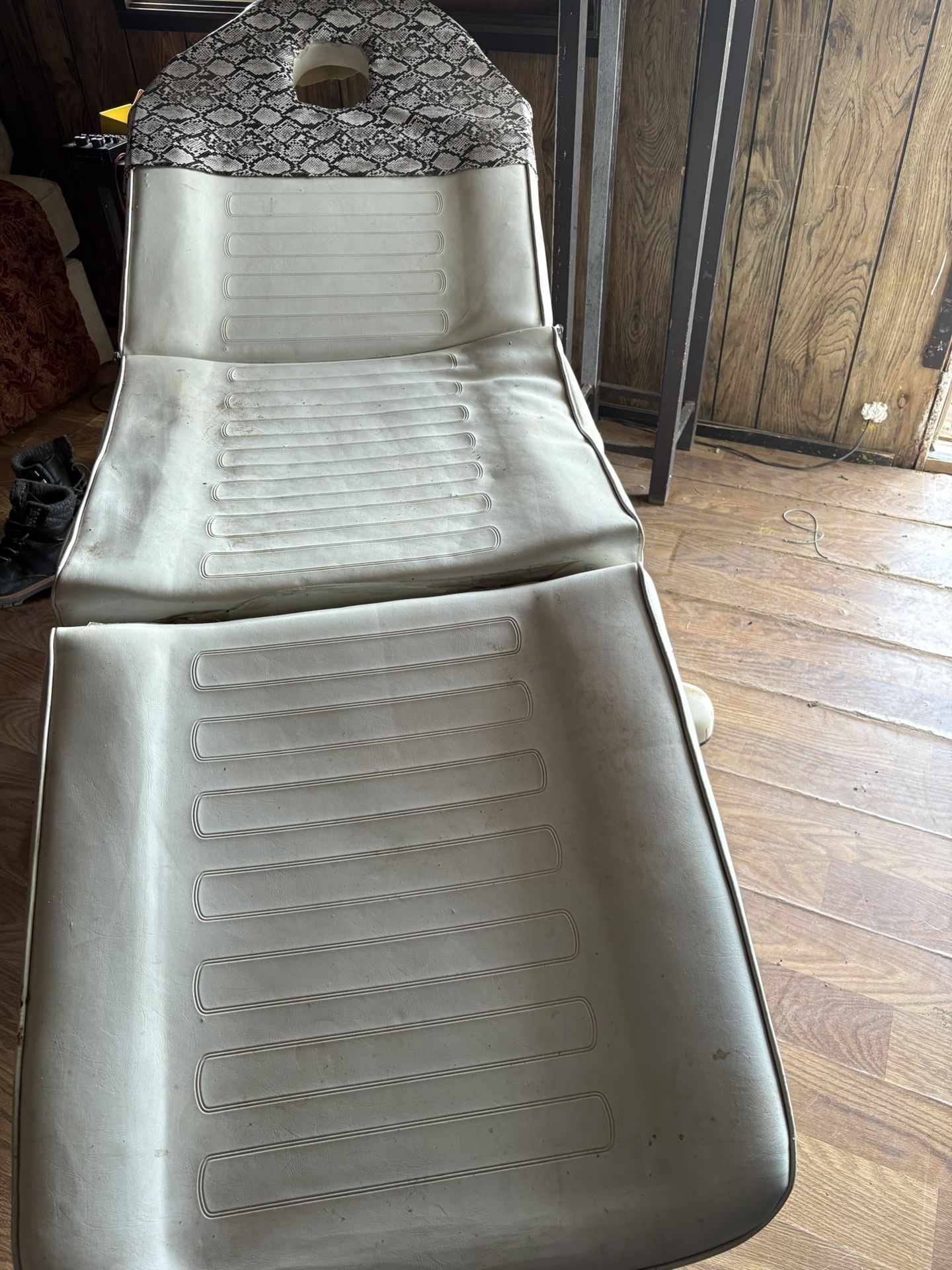 Hydraulic Facial Chair