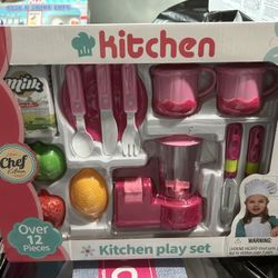 Kitchen Toy Set$10