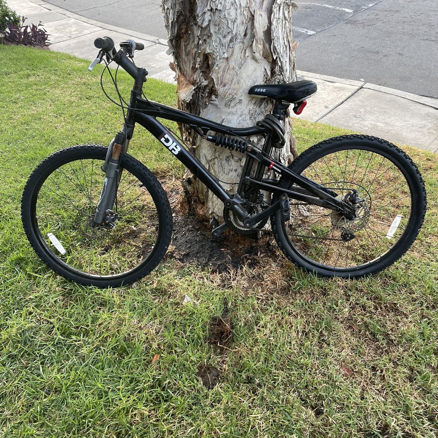 Diamondback Hooded strong box 6061 26 Inch for Sale in Pomona CA OfferUp