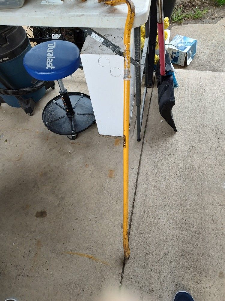 Used 48-in DeWalt Crowbar Retail At Walmart $48 Local Pickup Cash Only