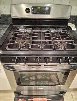 Frigidaire Stainless Steel 5-Burner Gas Range/Oven