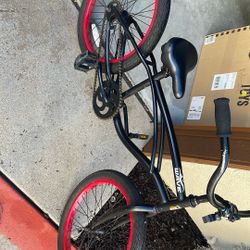 Wave Kids Bike Size 20. Good For 5-7 Year Olds 