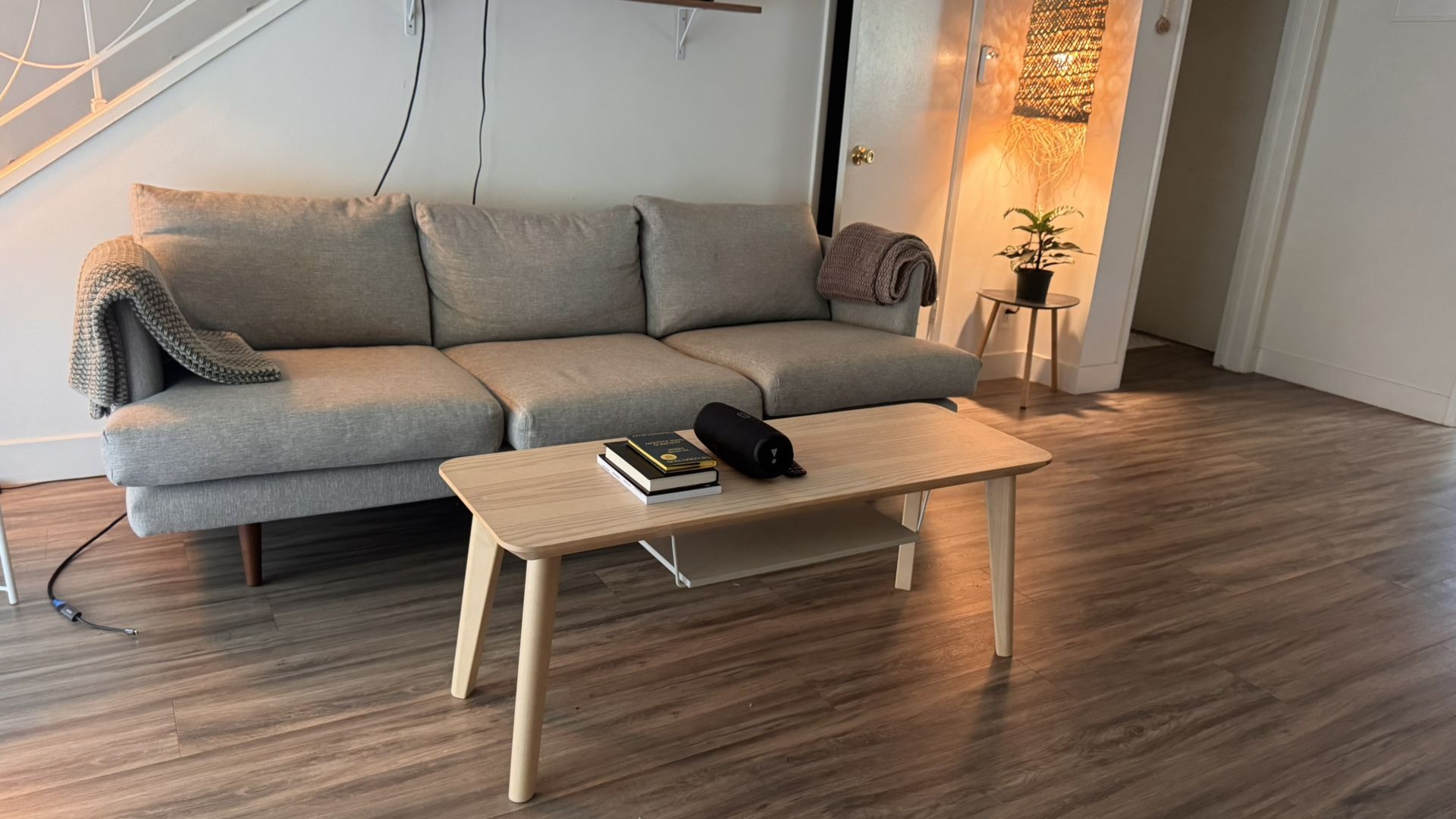 Article Sofa And Coffee Table
