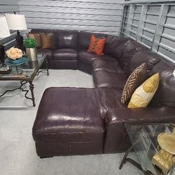 Beautiful, Elegant Luxury, Large, Brown, Italian Leather Sectional Sofa With Built In Chaise Lounge