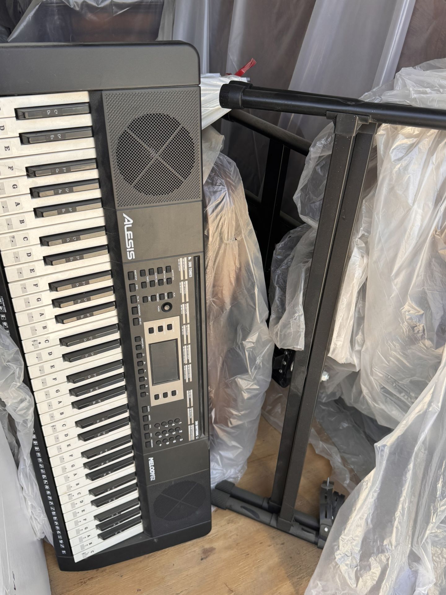 Electric Piano Keyboard