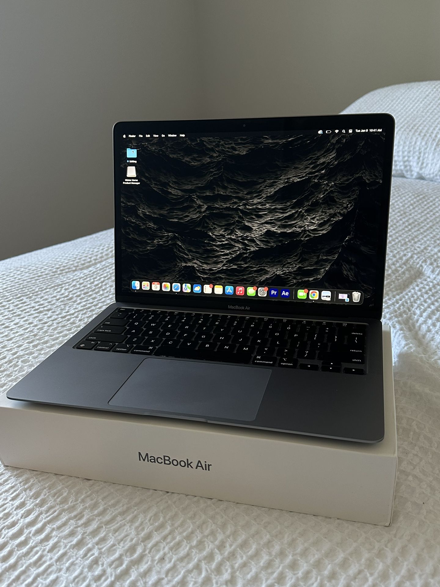 Brand New M1 Chip Macbook Air 13.3”