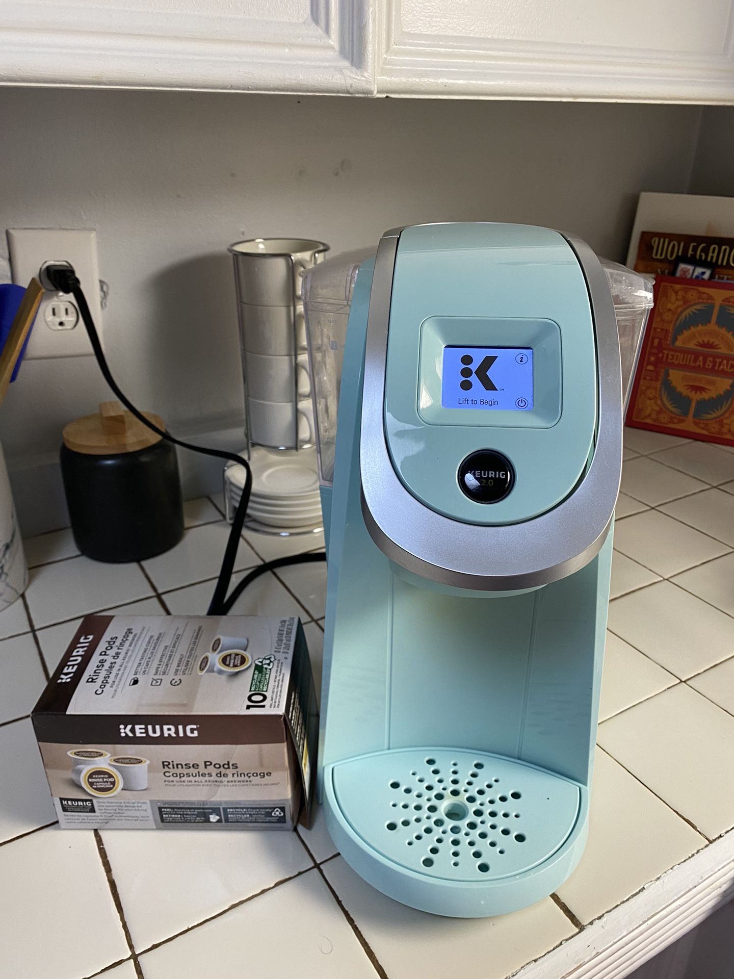 Keurig K200 Single Serve, K-Cup Pod Coffee Maker with Strength Control, Programmable, Oasis