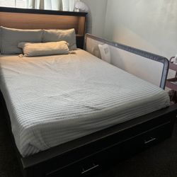Queen Bed Set