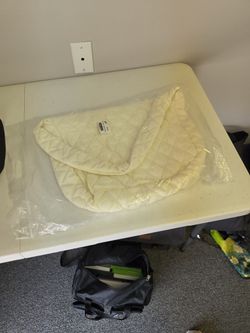 New Women's Diamond Tuck Purse