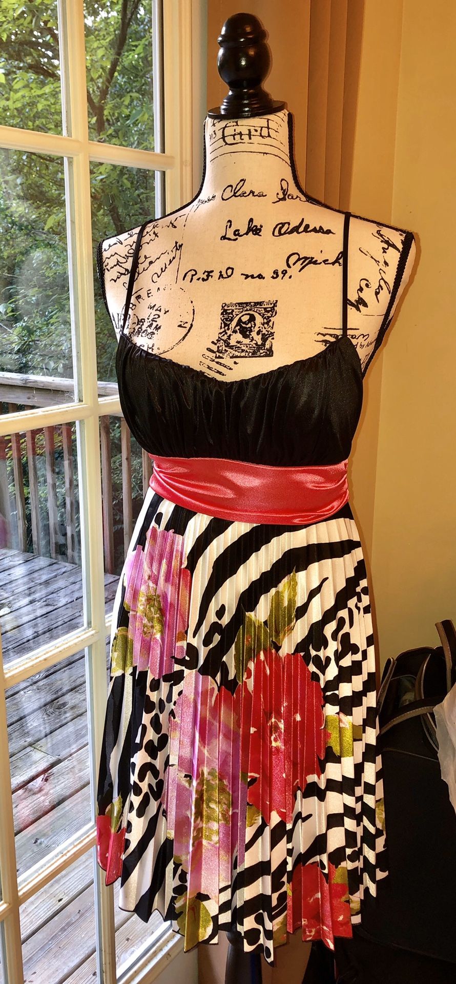 Size 11/12 B.Darlin Cocktail Prom Dress Pink Black and White