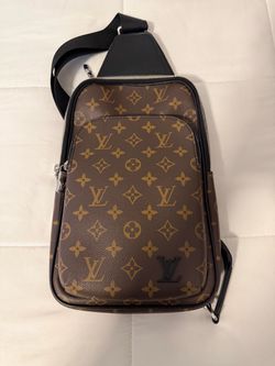 Louis Vuitton Avenue Sling bag