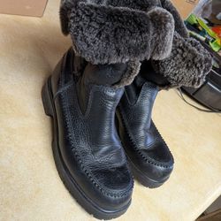 Martino Womens Black Boots.. Size 6