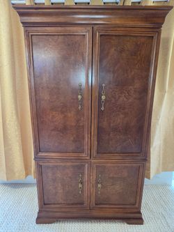 Complete Thomasville Furniture Bedroom Set, Made in USA