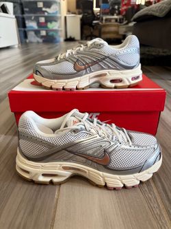 Women's Nike Air Max Moto 2K Shoes - White Silver Bronze - Size 6,7,7.5,8,8.5,9,9.5,10