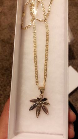 Gold plated chain and pendant