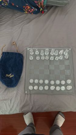 Glass chess set