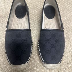 Gucci  Shoes Pilar GG.   200 MUST GO 