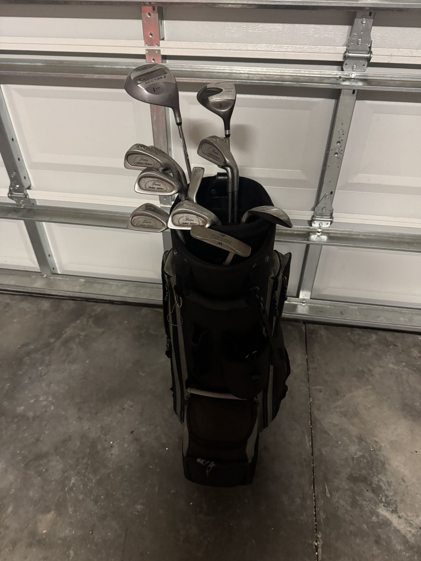 Tour Golf Clubs Set Stiff (Read)