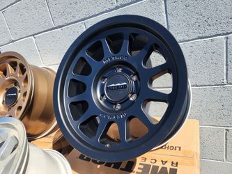 New 17" Method Racing off road wheels rims 
 Toyota Tacoma 4runner Tundra Chevy silverado gmc sierra