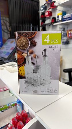 4-Piece Glass Oil & Vinegar Cruet Set – New