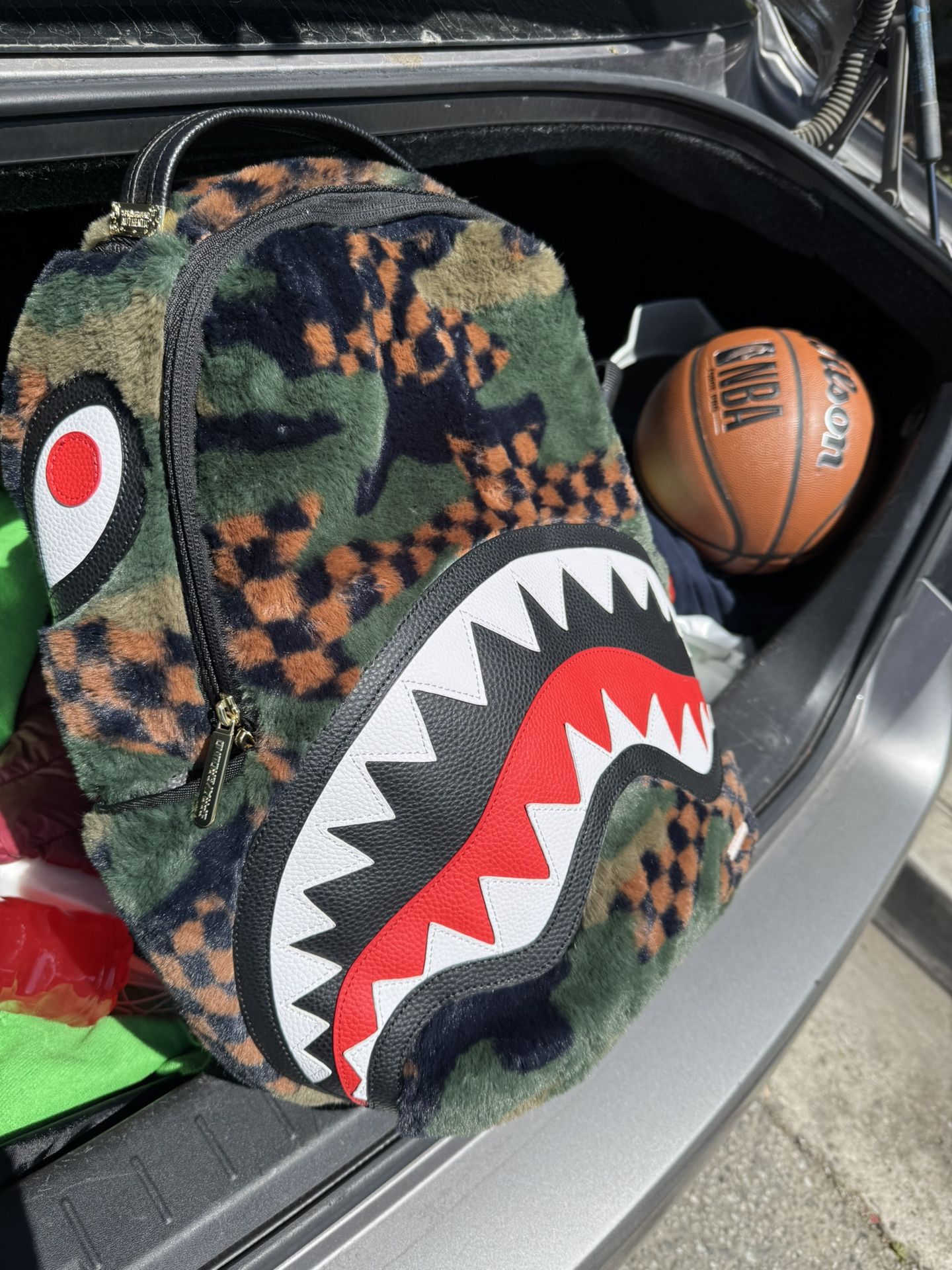 Sprayground EXCLUSIVE!!! Never To Be Found Again Furry Backpack