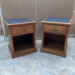 Set of 2 Night Stands
