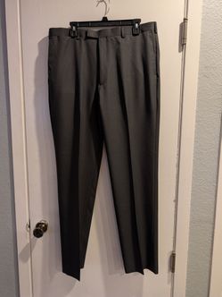 Clairborne Men's 36 x 32 Black Dress Pants, Flat Front with Pleats