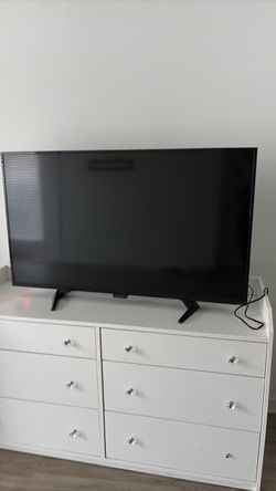 Flat Screen LED TV with Stand