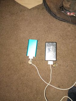 Two apple ipod vintage 2 generation and 5 generation
