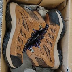 Columbia Crestwood Waterproof Hiking Boots