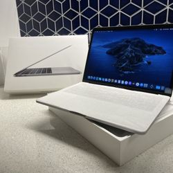 2017 13” MacBook Pro 2.3GHz i5 8GB Ram 128SSD! Like New!